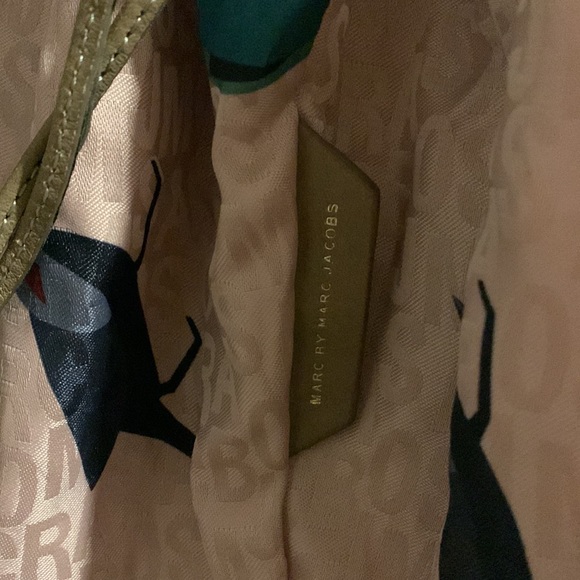 NWOT 100% Authentic Marc Jacobs Nylon hobo beach bag - Picture 3 of 8